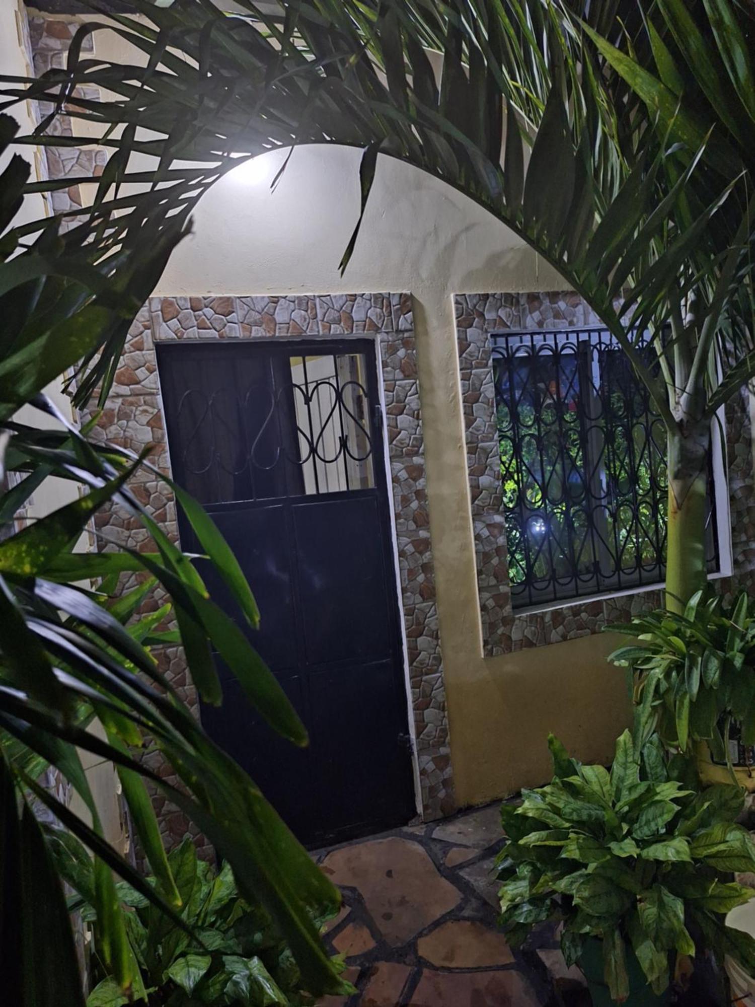 Mount Zion Guest House, Mtwapa Mtomondoni Mombasa Kültér fotó